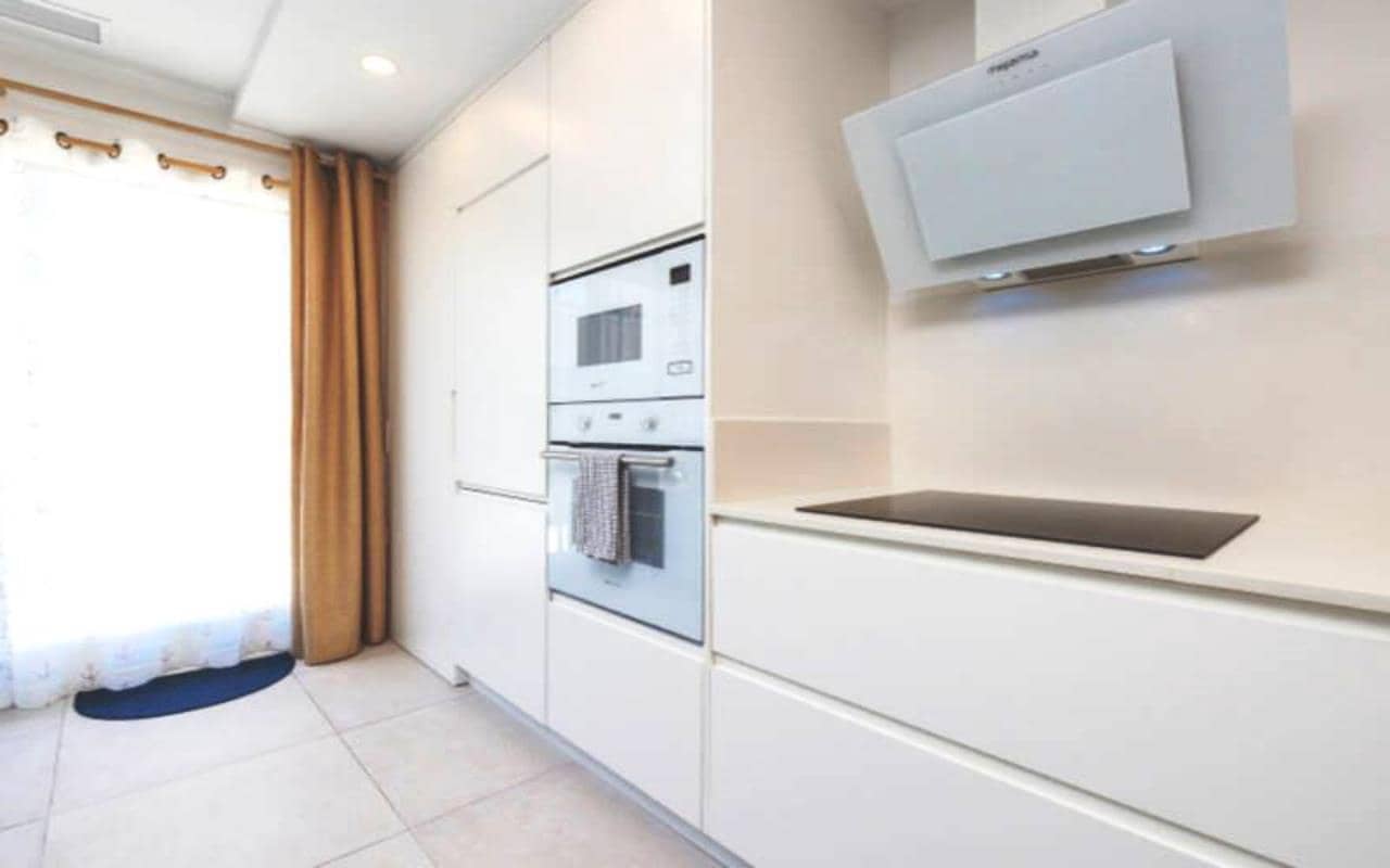 2 makuuhuone Huoneisto myytävänä paikassa Playa Flamenca mukana uima-altaan 
autotalli - 259 000 € (Ref: 8934533)