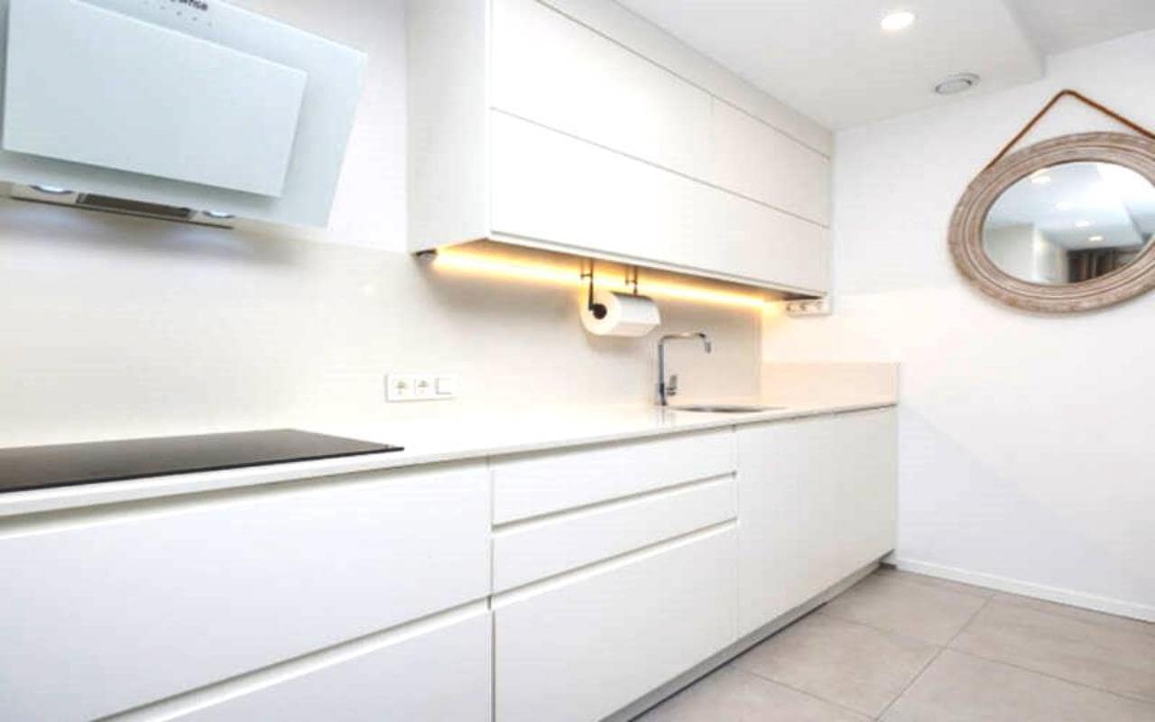 2 makuuhuone Huoneisto myytävänä paikassa Playa Flamenca mukana uima-altaan 
autotalli - 259 000 € (Ref: 8934533)