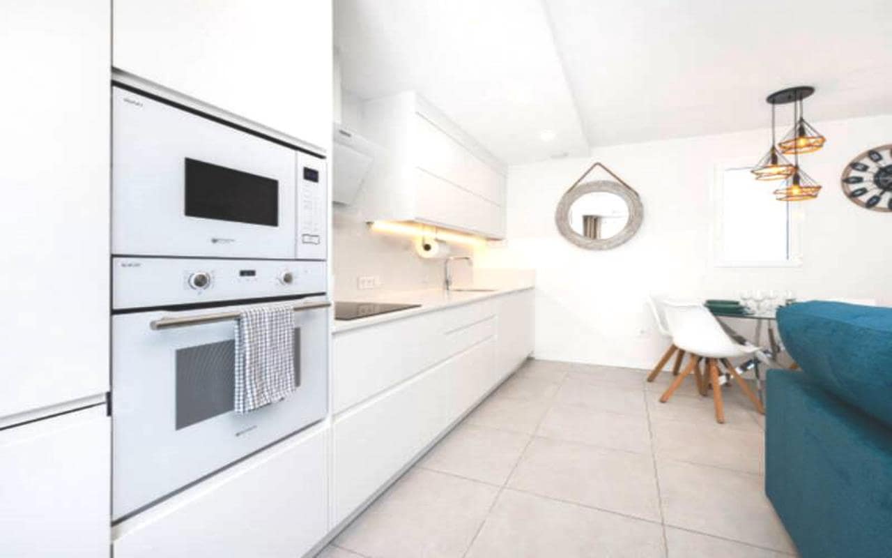 2 makuuhuone Huoneisto myytävänä paikassa Playa Flamenca mukana uima-altaan 
autotalli - 259 000 € (Ref: 8934533)