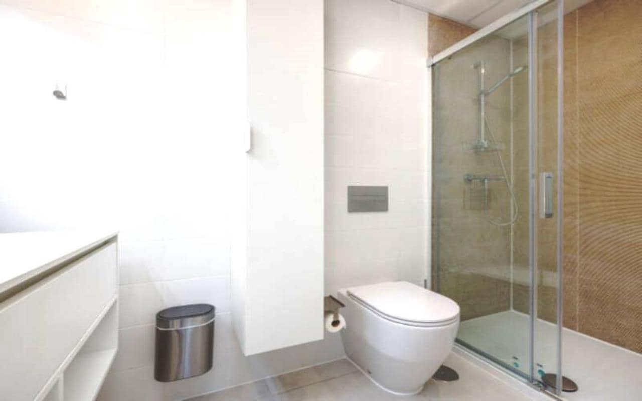 2 makuuhuone Huoneisto myytävänä paikassa Playa Flamenca mukana uima-altaan 
autotalli - 259 000 € (Ref: 8934533)