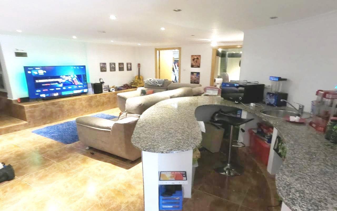 4 makuuhuone Huvila myytävänä paikassa Algorfa mukana uima-altaan 
autotalli - 359 900 € (Ref: 8936330)