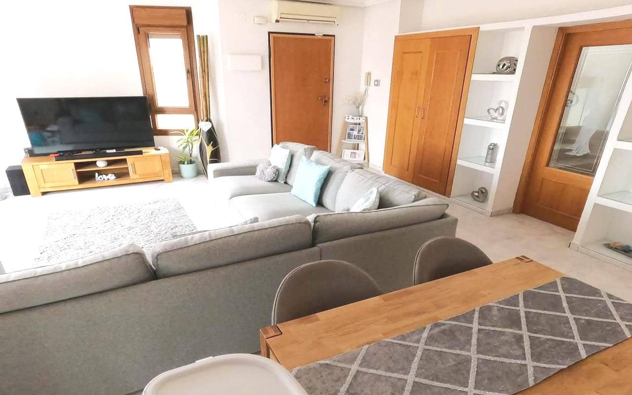 4 makuuhuone Huvila myytävänä paikassa Algorfa mukana uima-altaan 
autotalli - 359 900 € (Ref: 8936330)