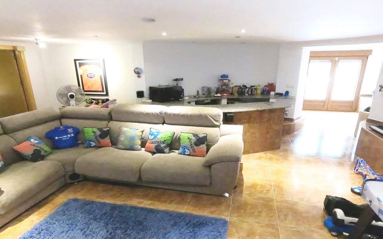 4 makuuhuone Huvila myytävänä paikassa Algorfa mukana uima-altaan 
autotalli - 359 900 € (Ref: 8936330)