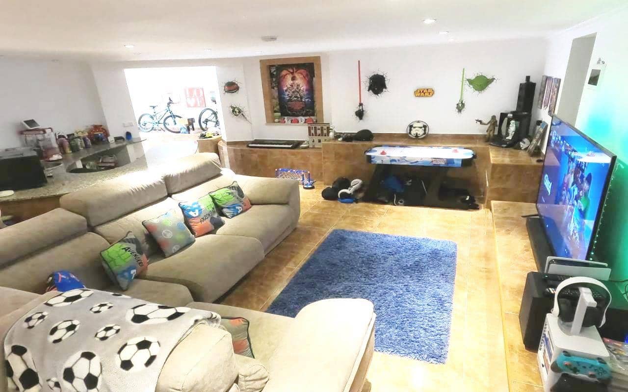 4 makuuhuone Huvila myytävänä paikassa Algorfa mukana uima-altaan 
autotalli - 359 900 € (Ref: 8936330)