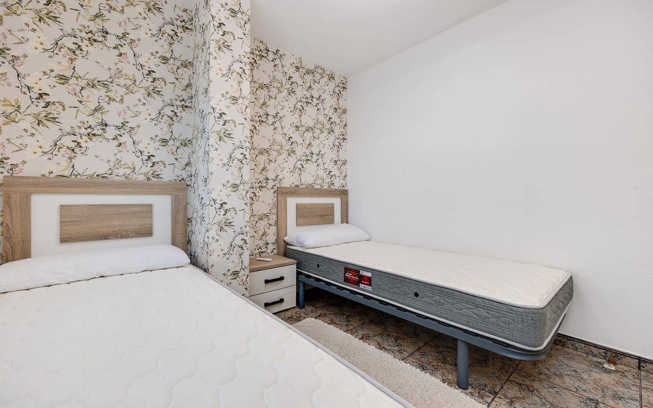 3 bedroom Apartment for sale in Torrevieja with pool garage - € 199,000 (Ref: 8938042)