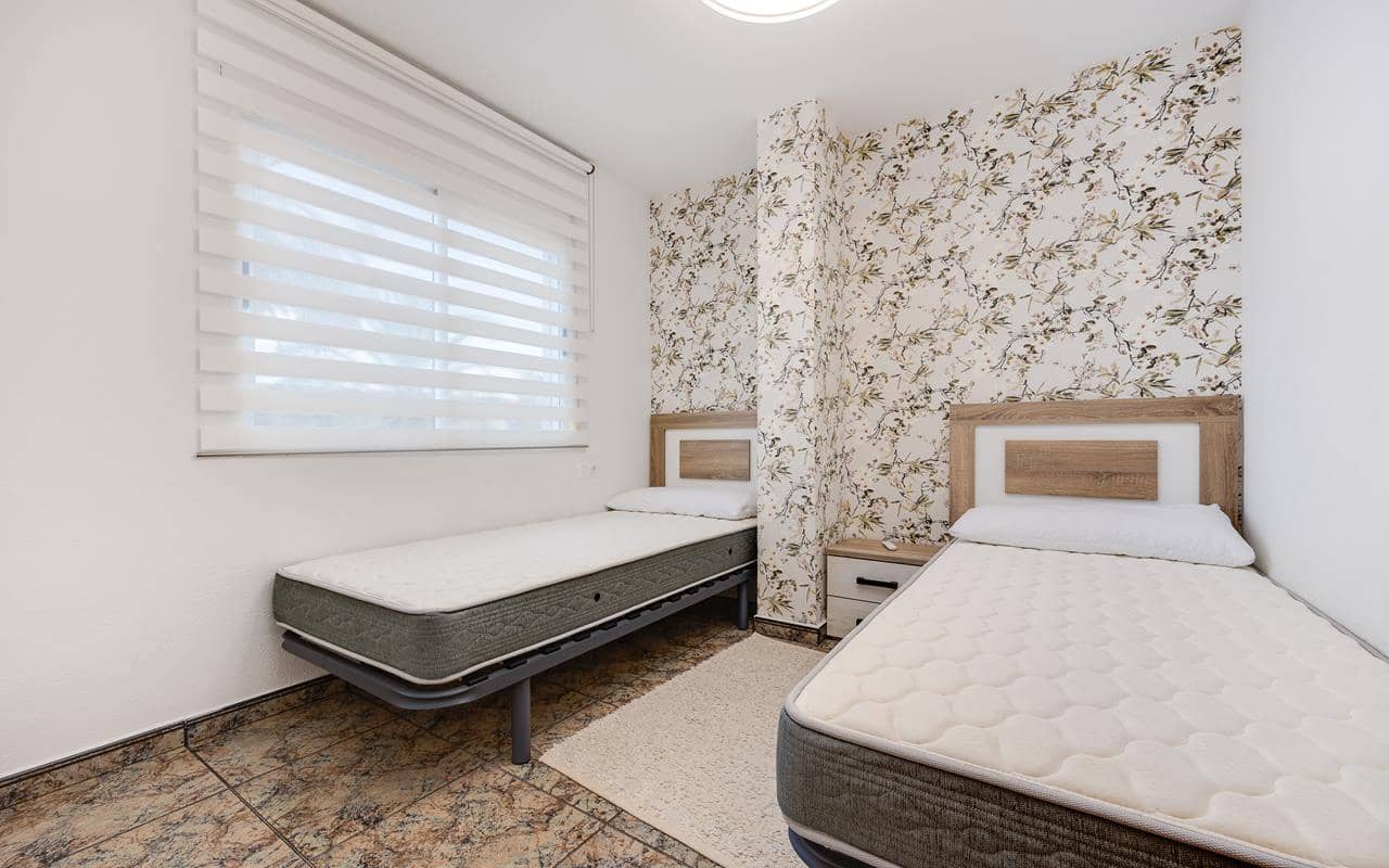 3 bedroom Apartment for sale in Torrevieja with pool garage - € 199,000 (Ref: 8938042)