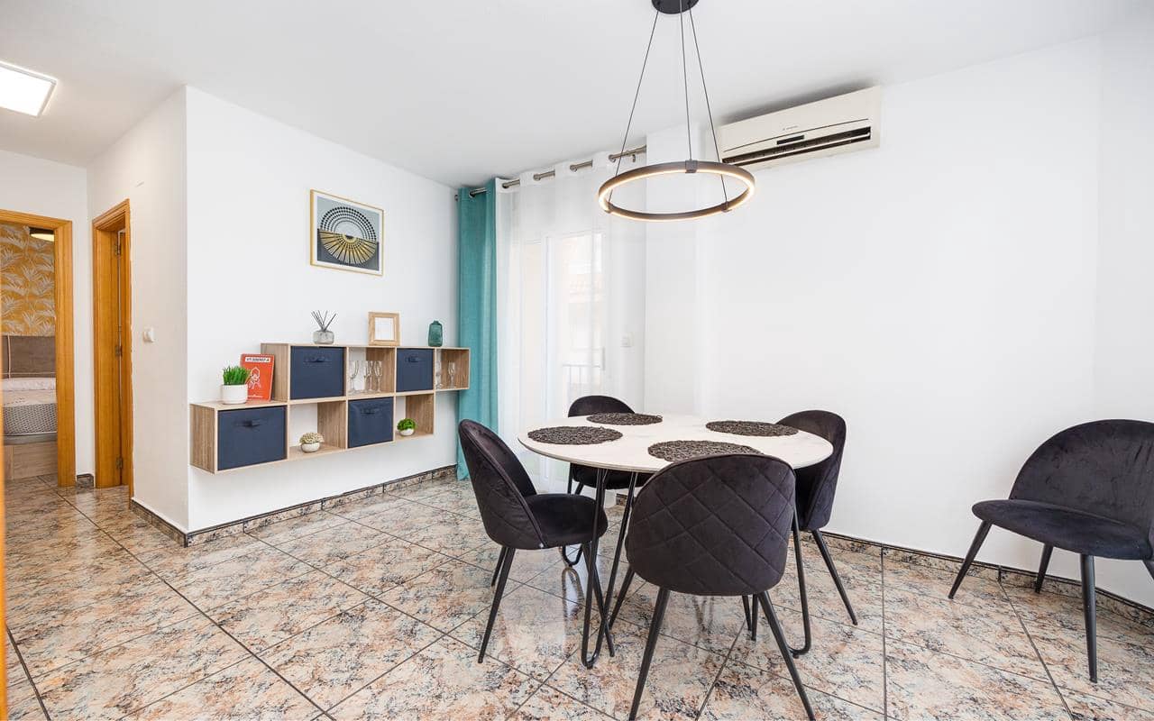 3 bedroom Apartment for sale in Torrevieja with pool garage - € 199,000 (Ref: 8938042)