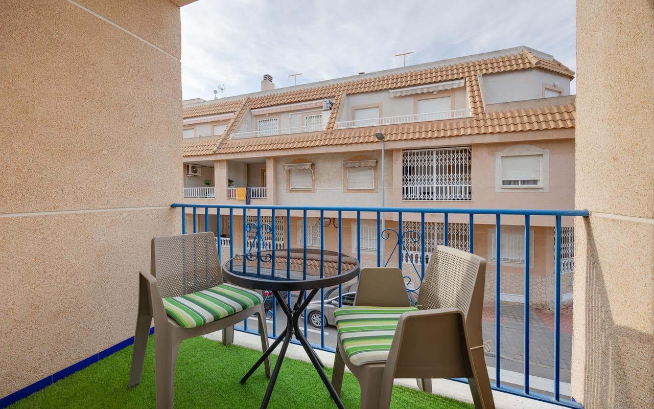 3 bedroom Apartment for sale in Torrevieja with pool garage - € 199,000 (Ref: 8938042)