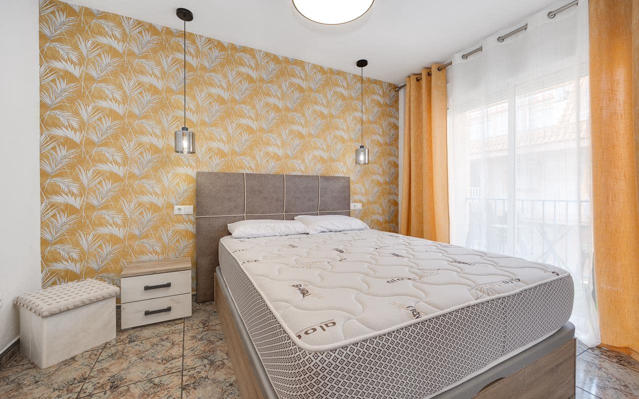 3 bedroom Apartment for sale in Torrevieja with pool garage - € 199,000 (Ref: 8938042)