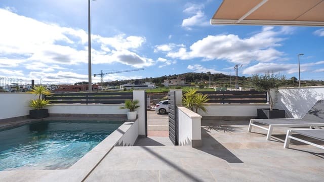 4 slaapkamer Villa te koop in Bigastro met zwembad garage - € 329.900 (Ref: 8948073)