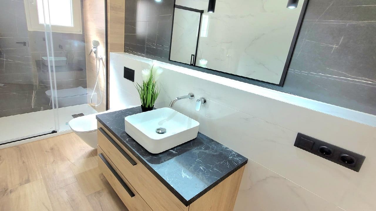 3 sovrum Lägenhet till salu i Torrevieja - 215 000 € (Ref: 8951228)