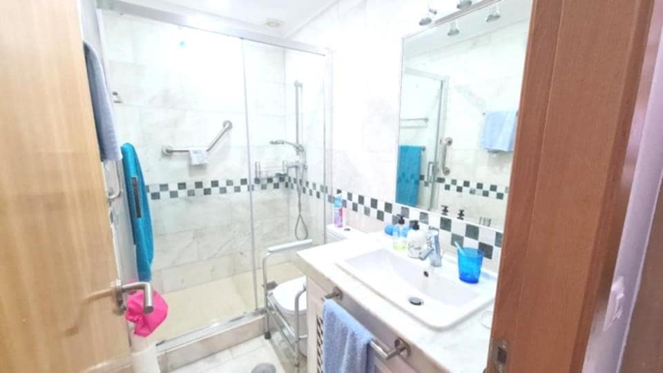 2 bedroom Bungalow for sale in Villamartin with pool garage - € 249,999 (Ref: 8956119)