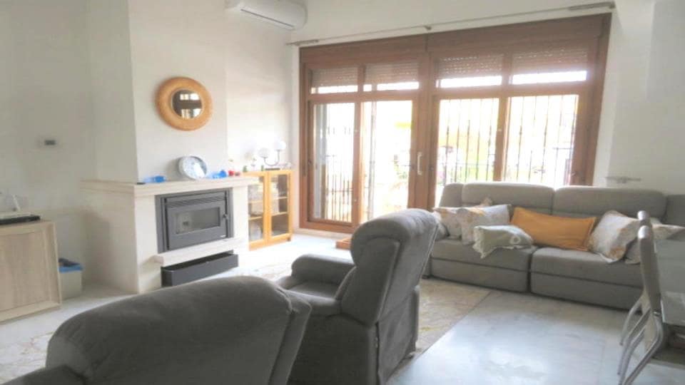 2 bedroom Bungalow for sale in Villamartin with pool garage - € 249,999 (Ref: 8956119)