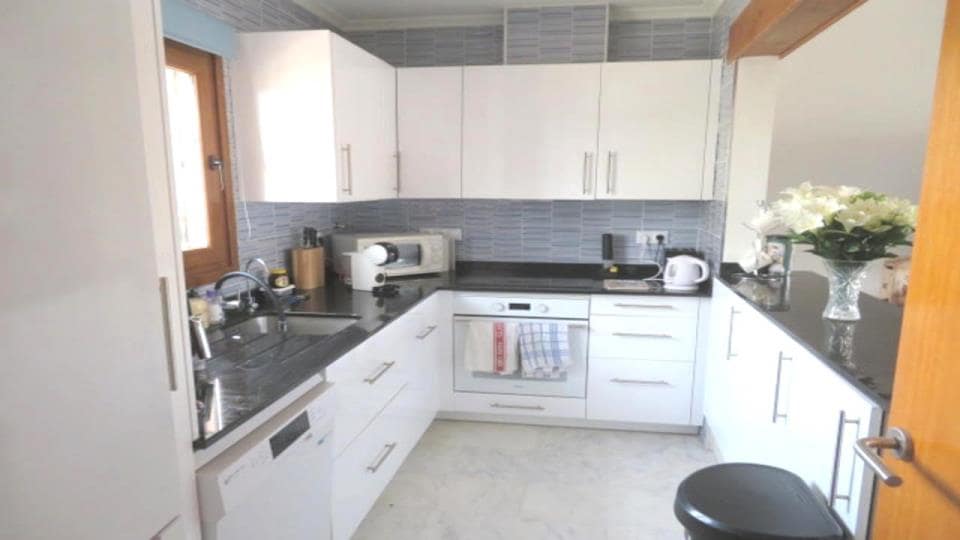 2 bedroom Bungalow for sale in Villamartin with pool garage - € 249,999 (Ref: 8956119)