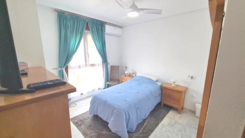 2 bedroom Bungalow for sale in Villamartin with pool garage - € 249,999 (Ref: 8956119)