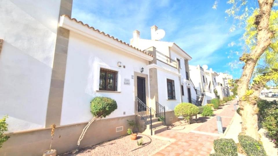 2 bedroom Bungalow for sale in Villamartin with pool garage - € 249,999 (Ref: 8956119)