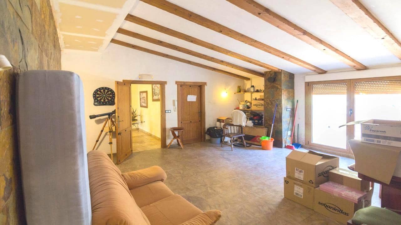 5 soveværelse Villa til salg i Redovan med swimmingpool garage - € 399.995 (Ref: 8956323)