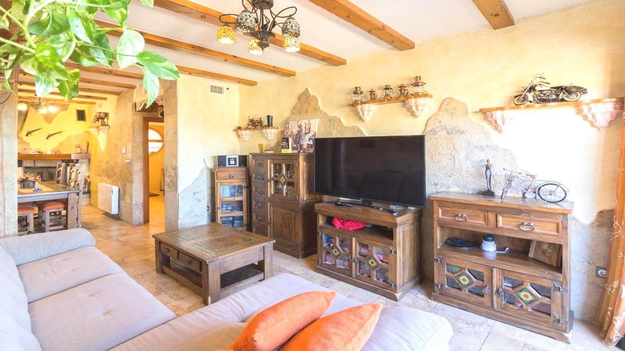 5 soveværelse Villa til salg i Redovan med swimmingpool garage - € 399.995 (Ref: 8956323)