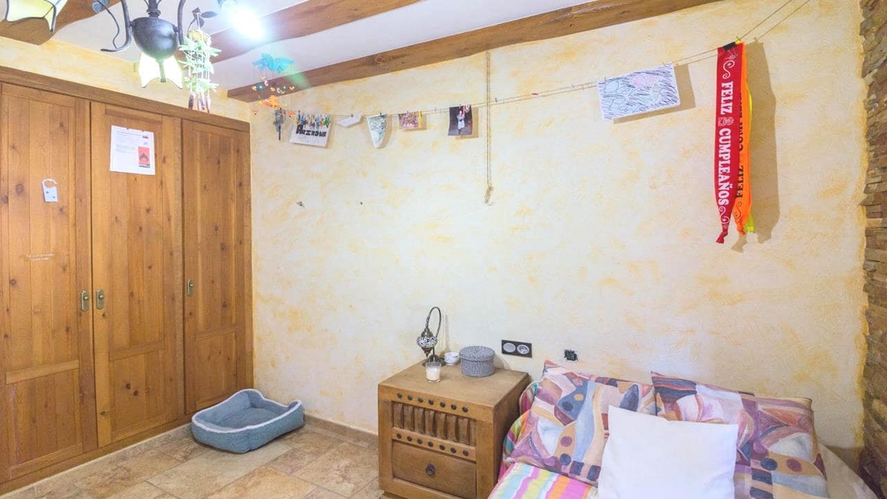 5 soveværelse Villa til salg i Redovan med swimmingpool garage - € 399.995 (Ref: 8956323)