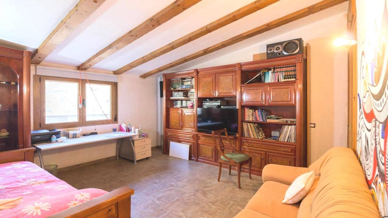 5 soveværelse Villa til salg i Redovan med swimmingpool garage - € 399.995 (Ref: 8956323)