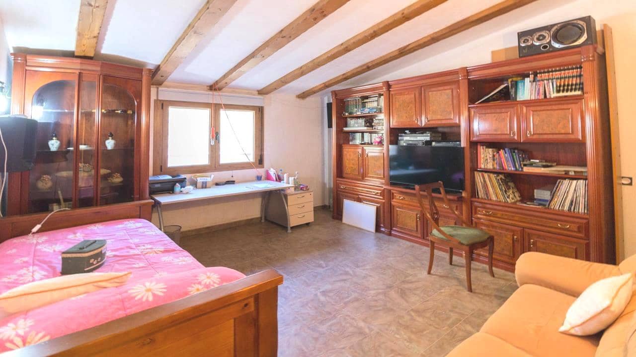 5 soveværelse Villa til salg i Redovan med swimmingpool garage - € 399.995 (Ref: 8956323)