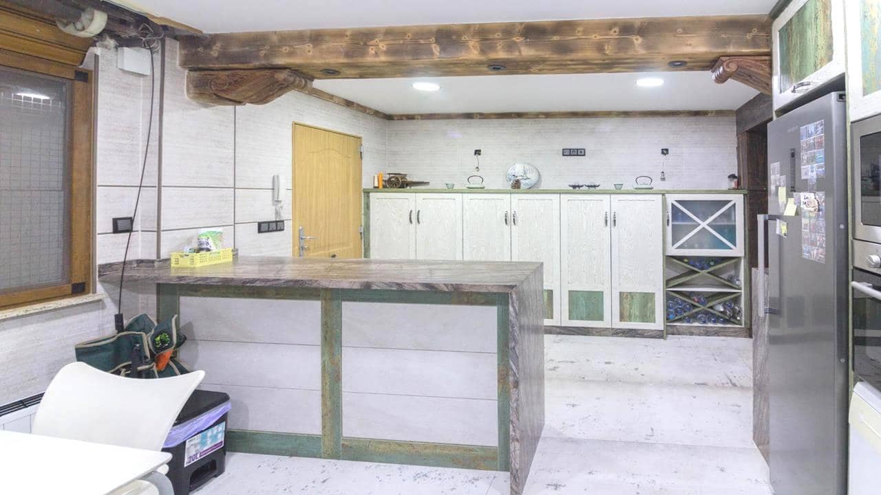 5 soveværelse Villa til salg i Redovan med swimmingpool garage - € 399.995 (Ref: 8956323)