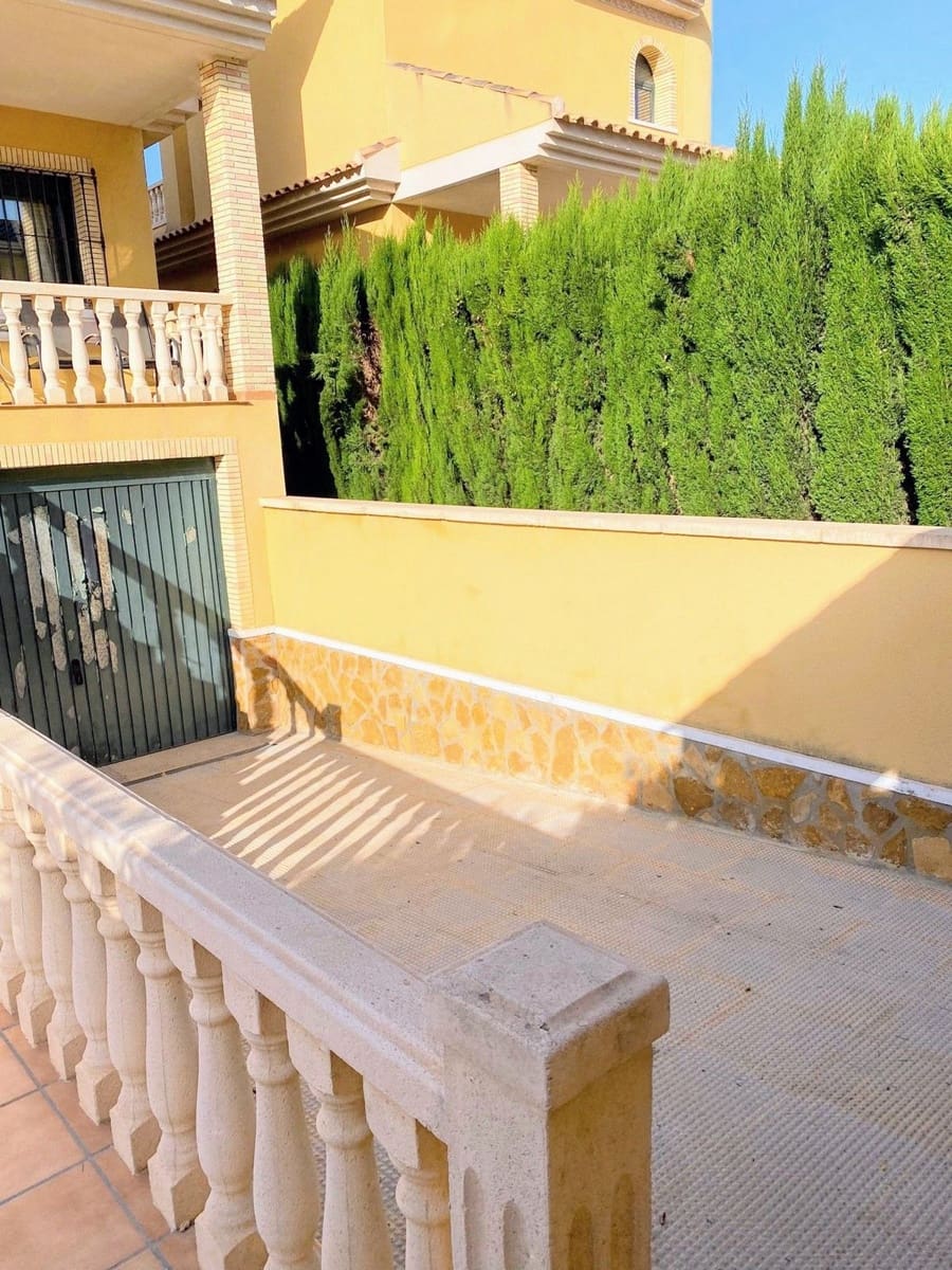 3 camera da letto Villa in vendita in Villamartin con piscina garage - 355.000 € (Rif: 8977291)