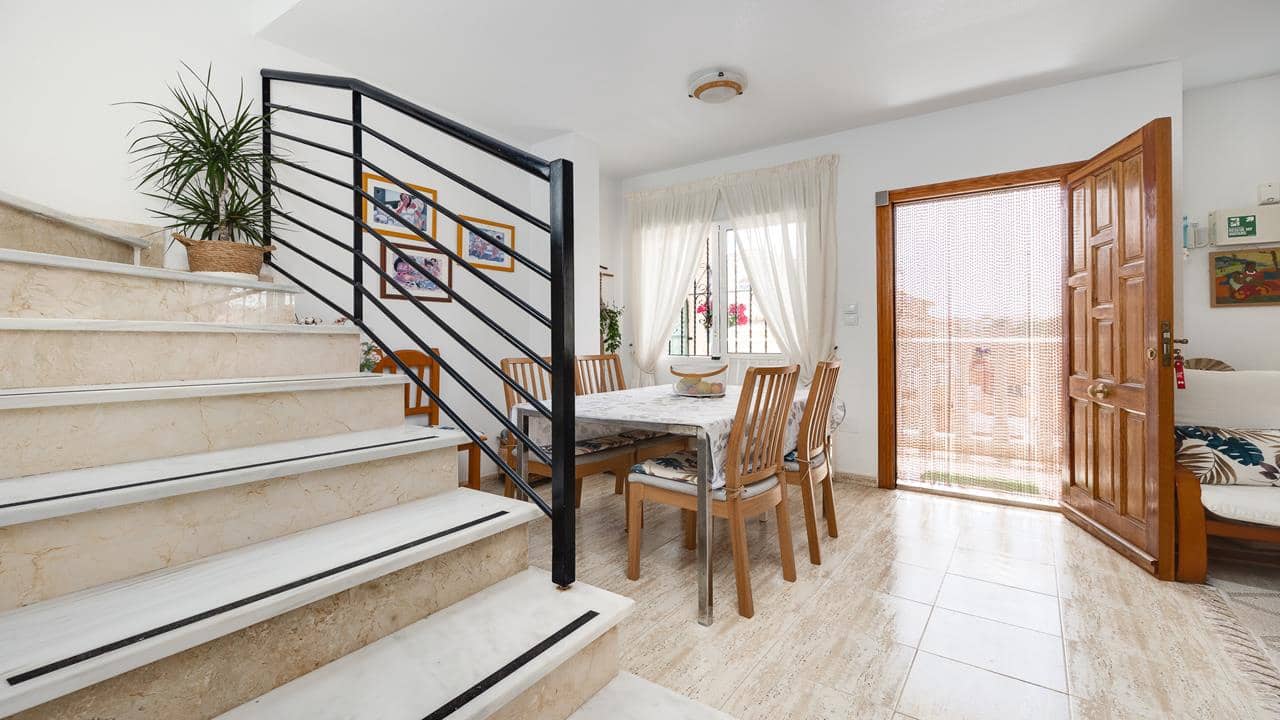 3 soveværelse Lejlighed til salg i Villamartin med swimmingpool garage - € 195.100 (Ref: 8977292)