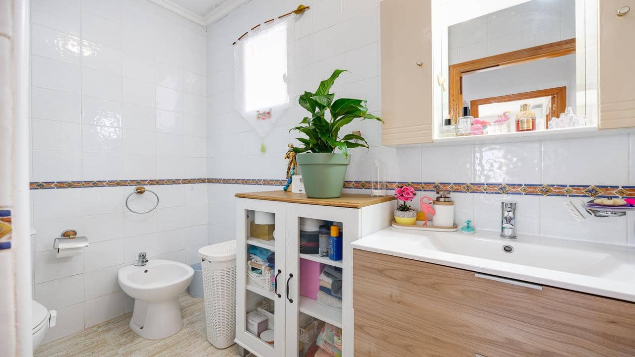 3 soveværelse Lejlighed til salg i Villamartin med swimmingpool garage - € 195.100 (Ref: 8977292)