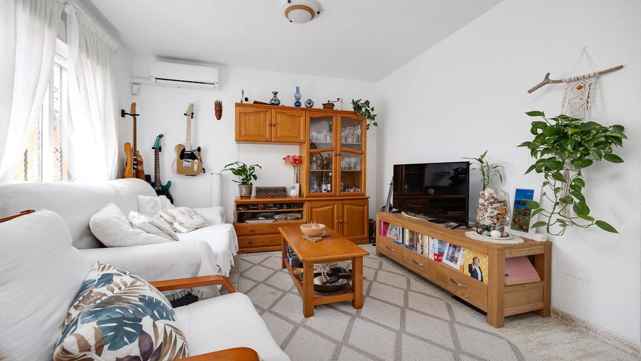 3 soveværelse Lejlighed til salg i Villamartin med swimmingpool garage - € 195.100 (Ref: 8977292)