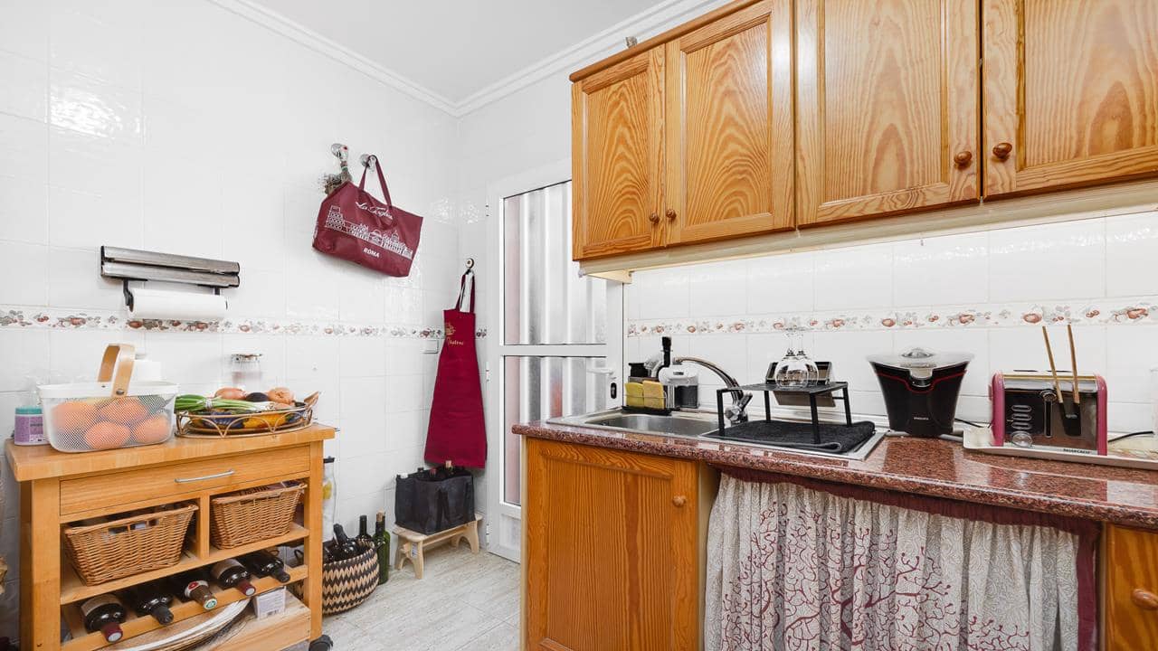 3 soveværelse Lejlighed til salg i Villamartin med swimmingpool garage - € 195.100 (Ref: 8977292)