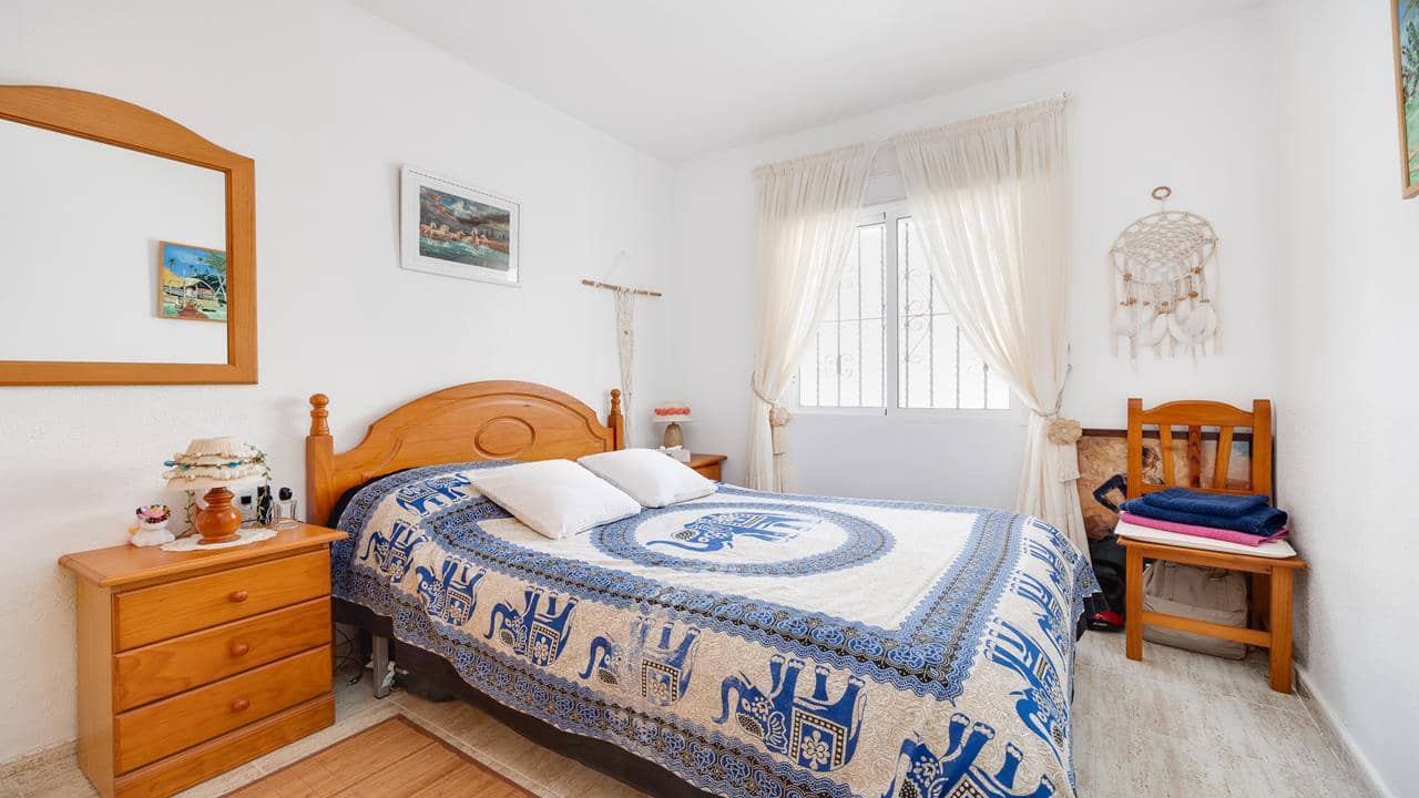 3 soveværelse Lejlighed til salg i Villamartin med swimmingpool garage - € 195.100 (Ref: 8977292)