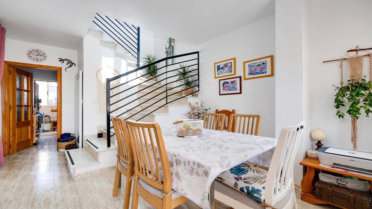 3 soveværelse Lejlighed til salg i Villamartin med swimmingpool garage - € 195.100 (Ref: 8977292)