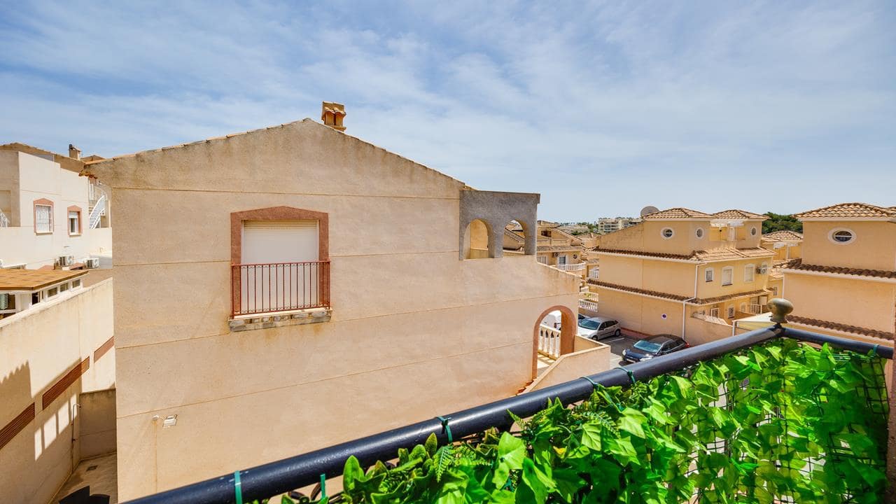 3 soveværelse Lejlighed til salg i Villamartin med swimmingpool garage - € 195.100 (Ref: 8977292)