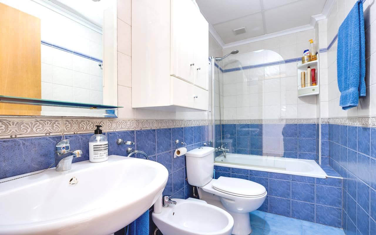 2 soverom Penthouse til salgs i Torrevieja - € 145 995 (Ref: 8981834)