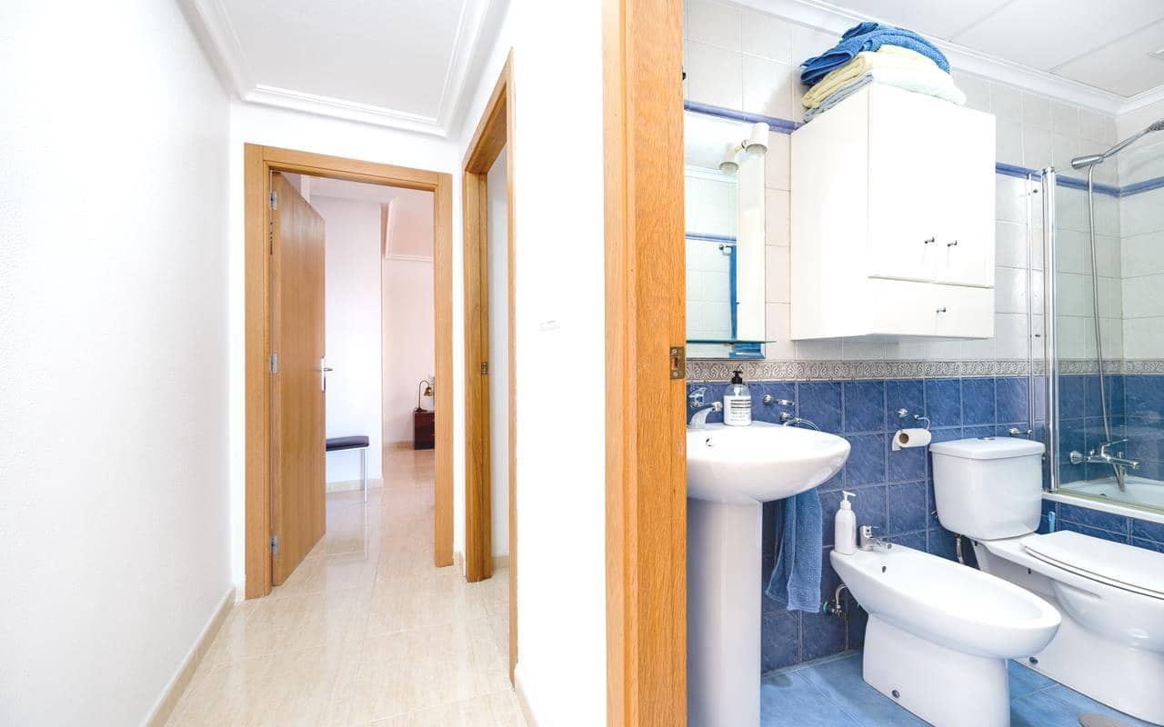 2 soverom Penthouse til salgs i Torrevieja - € 145 995 (Ref: 8981834)