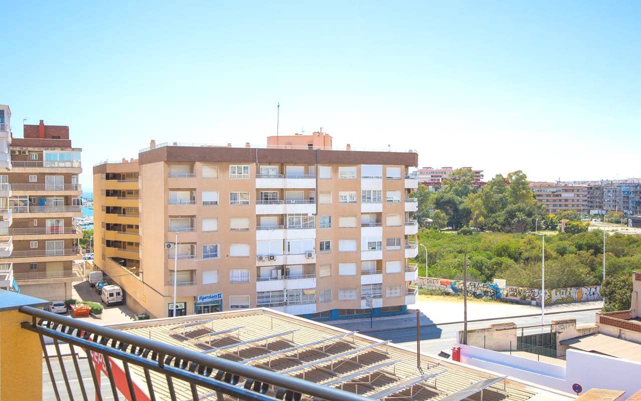 2 soverom Penthouse til salgs i Torrevieja - € 145 995 (Ref: 8981834)