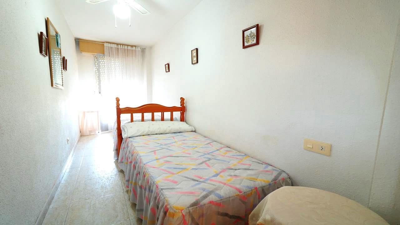 3 quarto Apartamento para venda em Torrevieja com piscina - 153 000 € (Ref: 8997441)