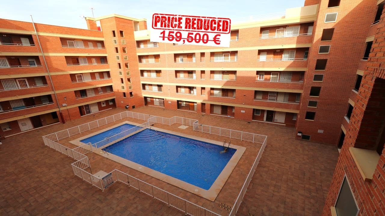3 quarto Apartamento para venda em Torrevieja com piscina - 153 000 € (Ref: 8997441)