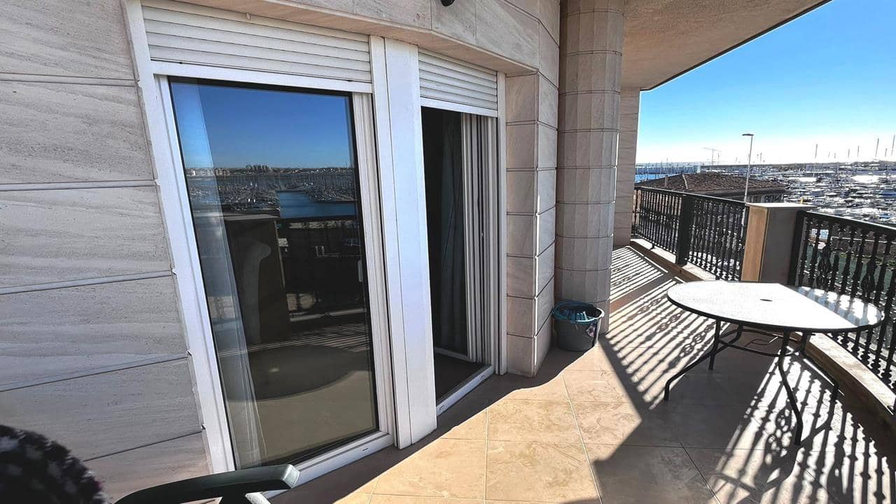 3 quarto Apartamento para venda em Torrevieja com garagem - 450 000 € (Ref: 8997714)