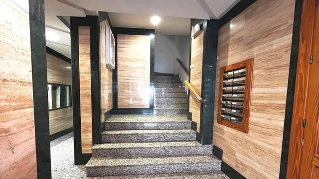 3 quarto Apartamento para venda em Torrevieja com garagem - 450 000 € (Ref: 8997714)