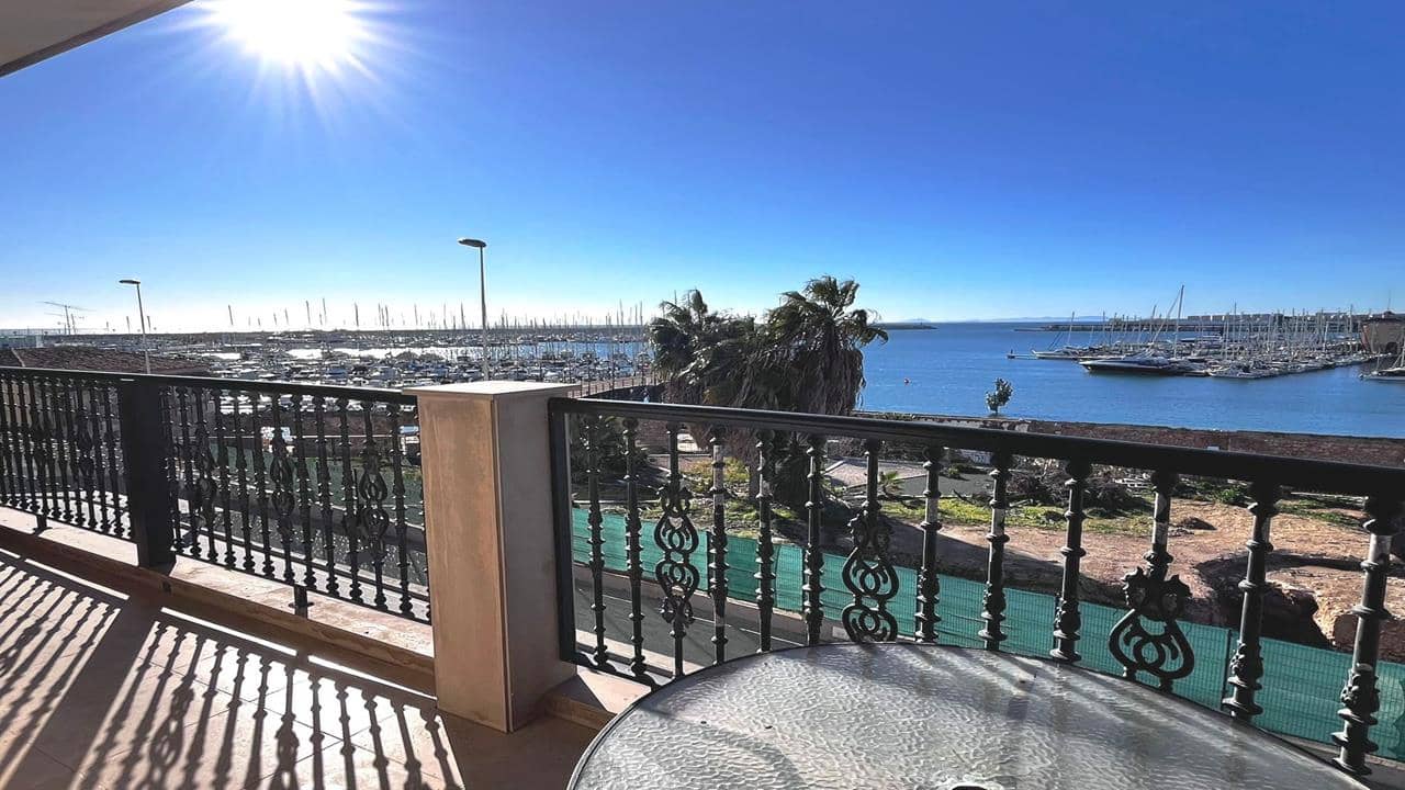 3 quarto Apartamento para venda em Torrevieja com garagem - 450 000 € (Ref: 8997714)