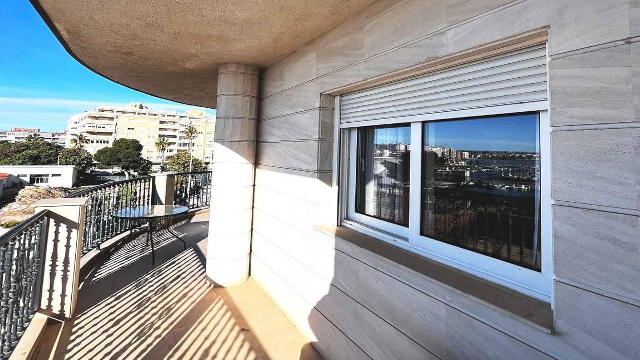 3 quarto Apartamento para venda em Torrevieja com garagem - 450 000 € (Ref: 8997714)