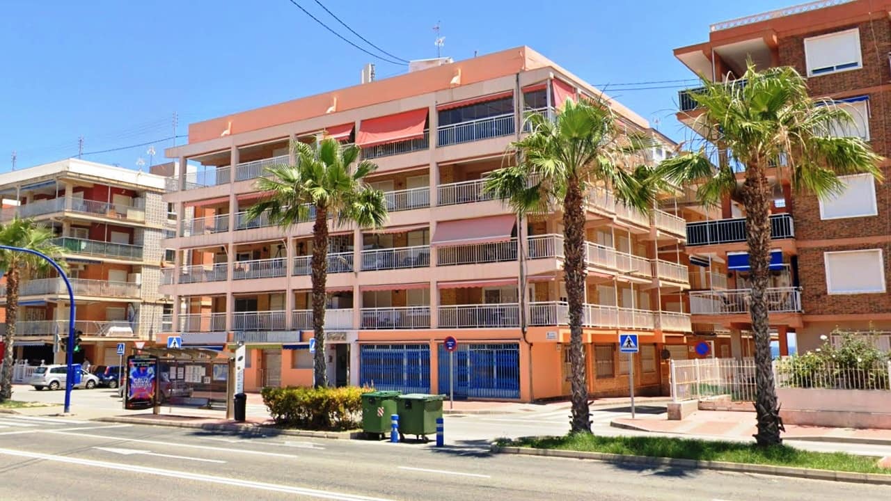 3 quarto Apartamento para venda em Torrevieja - 207 000 € (Ref: 9000270)