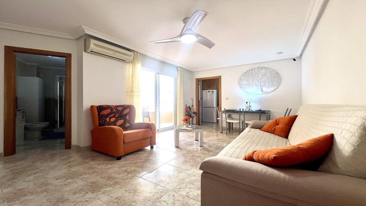 1 bedroom Apartment for sale in Torrevieja with pool - € 104,990 (Ref: 9002645)
