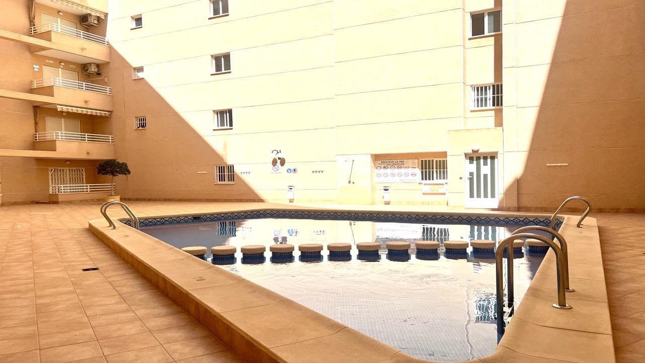 1 bedroom Apartment for sale in Torrevieja with pool - € 104,990 (Ref: 9002645)