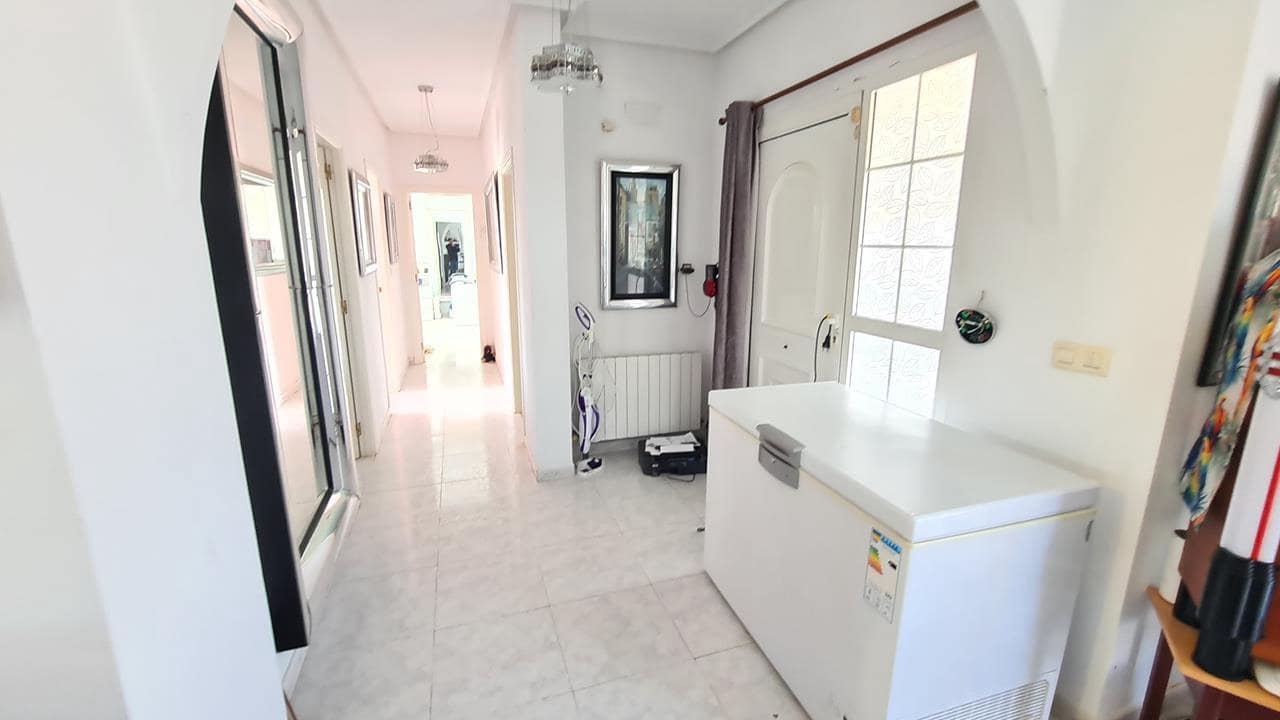 3 soveværelse Villa til salg i La Marina med swimmingpool garage - € 450.000 (Ref: 9035604)