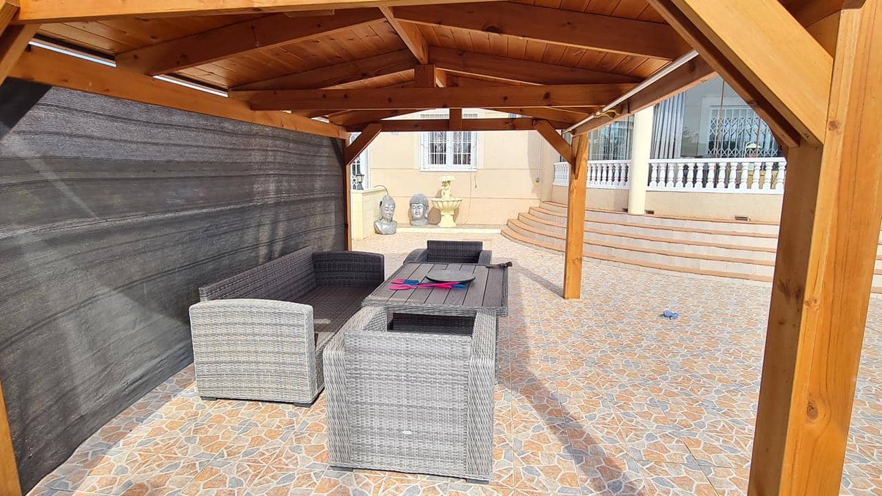 3 soveværelse Villa til salg i La Marina med swimmingpool garage - € 450.000 (Ref: 9035604)