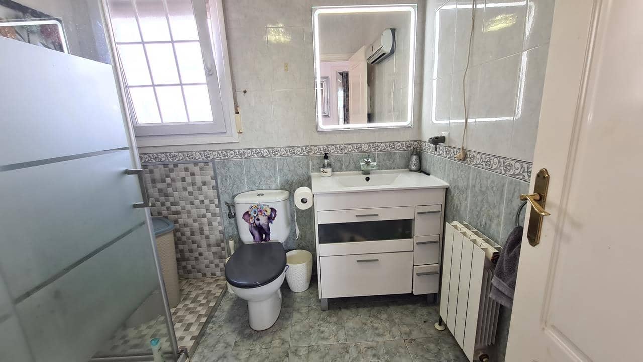 3 soveværelse Villa til salg i La Marina med swimmingpool garage - € 450.000 (Ref: 9035604)