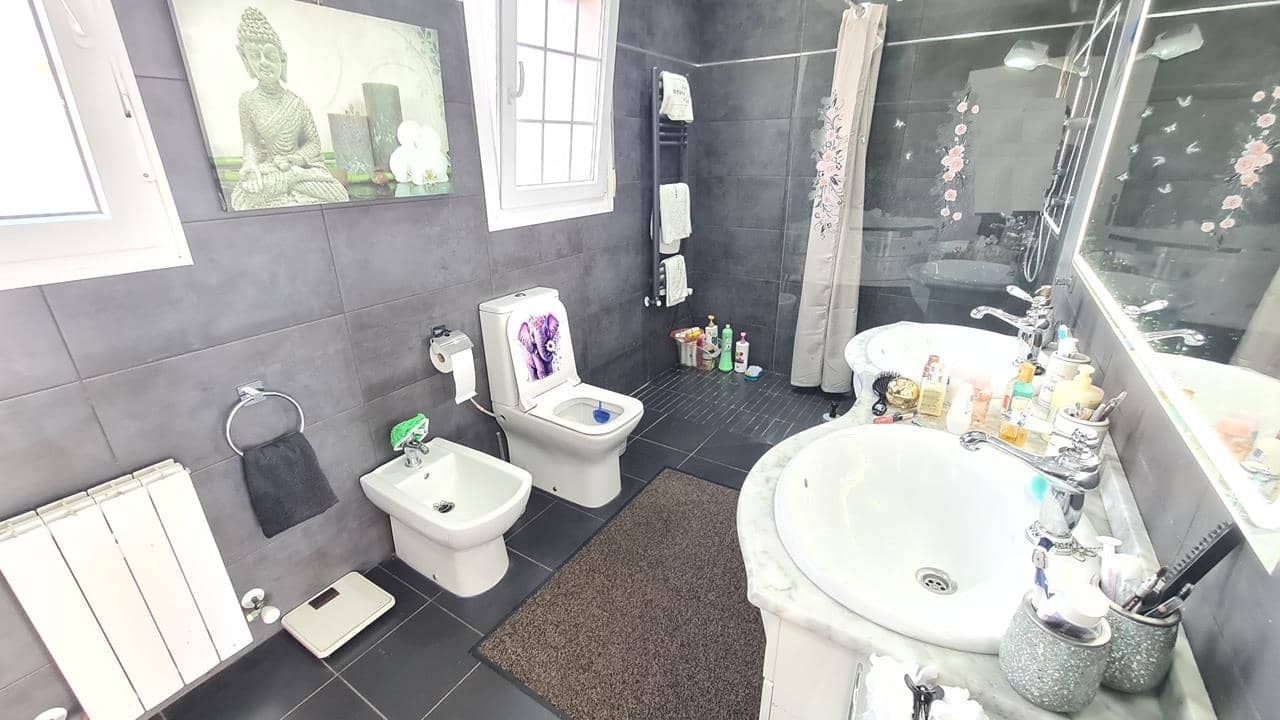 3 soveværelse Villa til salg i La Marina med swimmingpool garage - € 450.000 (Ref: 9035604)